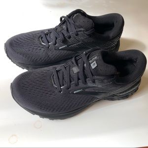 Brooks Adrenaline GTS  19 women’s size 10